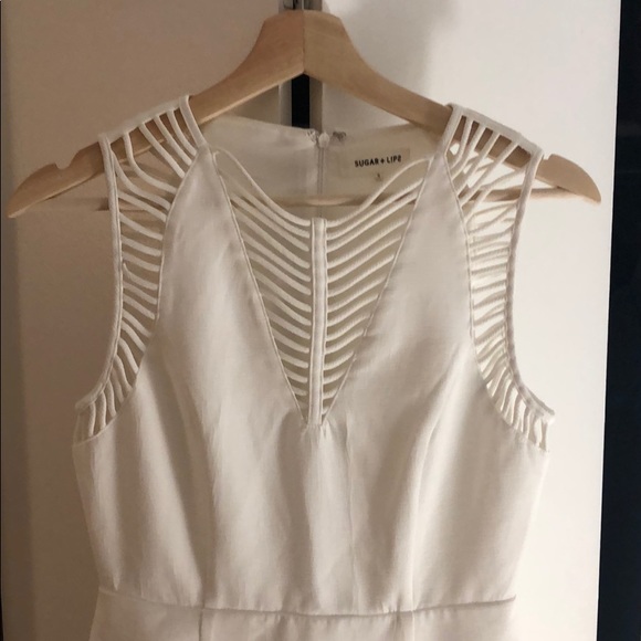 White trendy dress - Picture 2 of 3